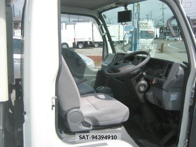 Isuzu ELF TRUCK 2017-03 6904690-24