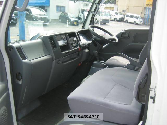 Isuzu ELF TRUCK 2017-03 6904690-25