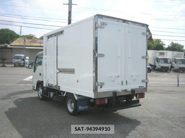 Isuzu ELF TRUCK 2017-03 6904690-3