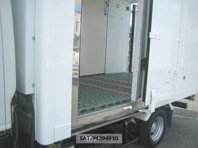 Isuzu ELF TRUCK 2017-03 6904690-8
