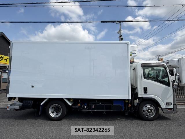 Isuzu ELF TRUCK 2021-03 6904680-3