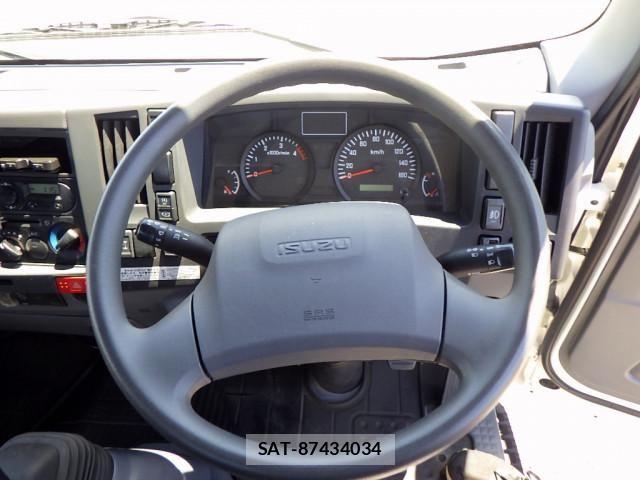 Isuzu ELF TRUCK 2017-07 6904674-9