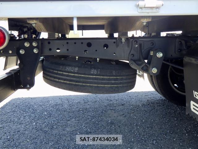 Isuzu ELF TRUCK 2017-07 6904674-21