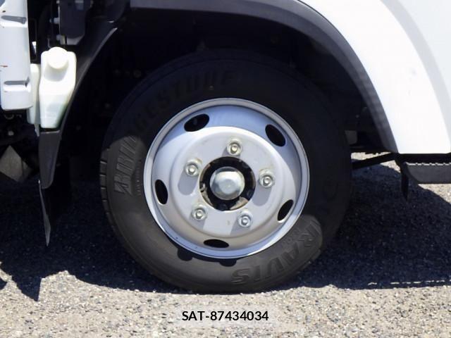 Isuzu ELF TRUCK 2017-07 6904674-23