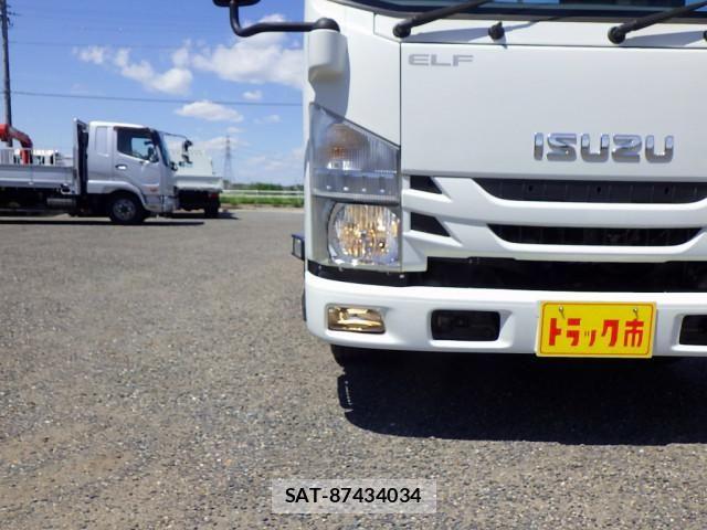Isuzu ELF TRUCK 2017-07 6904674-2