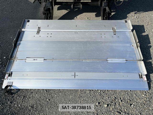 Isuzu ELF TRUCK 2012-07 6904668-13