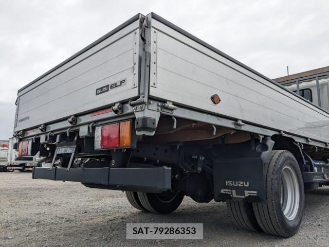 Isuzu ELF TRUCK 2021-03 6904652-5