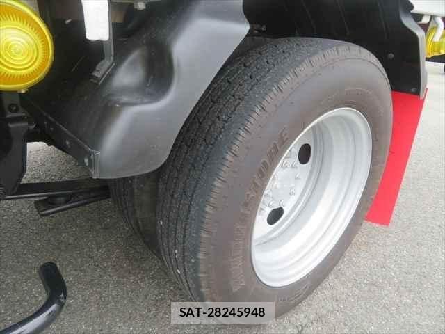 Isuzu ELF TRUCK 2020-04 6904636-17