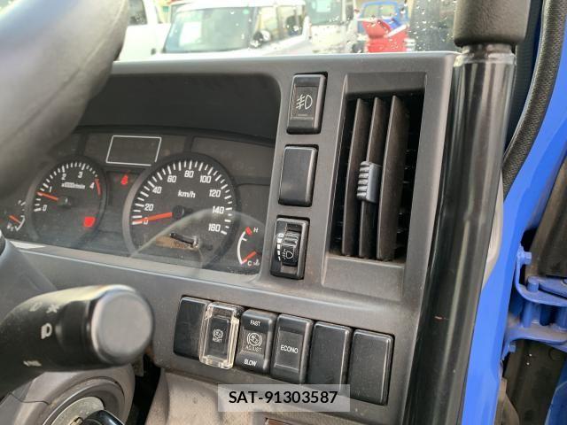 Isuzu ELF TRUCK 2016-03 6904679-2