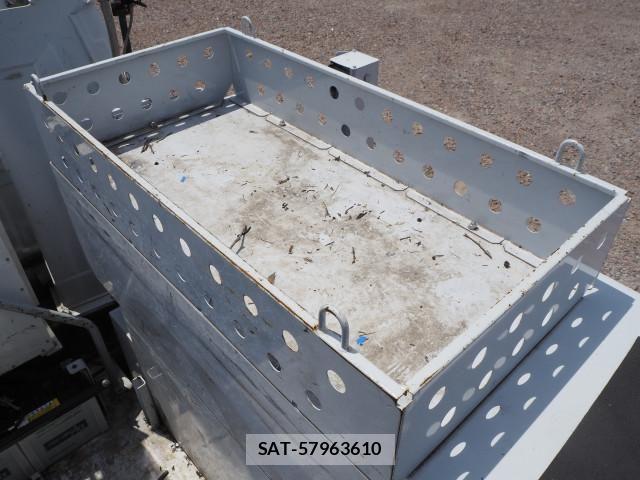 Isuzu ELF TRUCK 2013-08 6904704-9