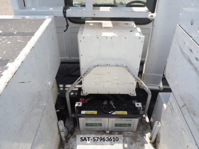 Isuzu ELF TRUCK 2013-08 6904704-10