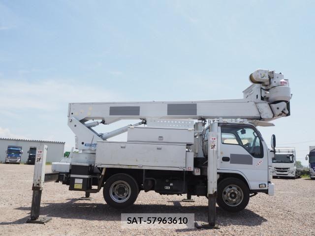 Isuzu ELF TRUCK 2013-08 6904704-5