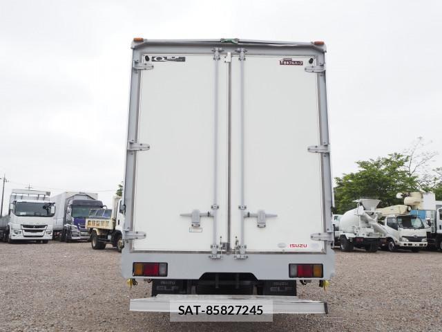 Isuzu ELF TRUCK 2007-06 6904695-3