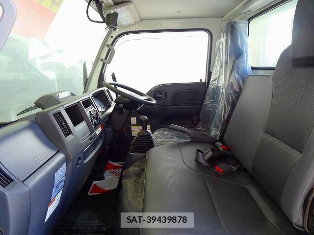 Isuzu ELF TRUCK 2024-09 6904635-7