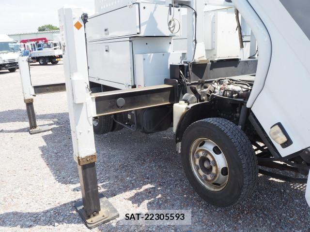 Isuzu ELF TRUCK 2013-12 6904681-19
