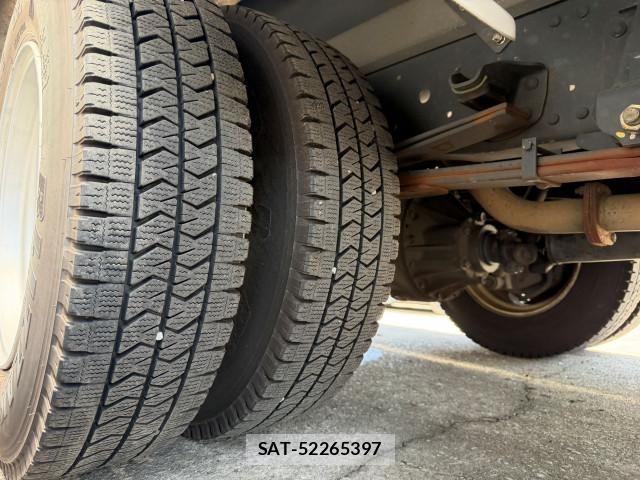 Isuzu ELF TRUCK 2021-06 6904683-13