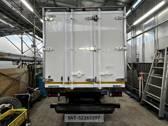 Isuzu ELF TRUCK 2021-06 6904683-2