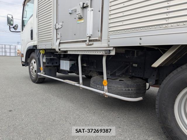Isuzu ELF TRUCK 2018-02 6904656-11
