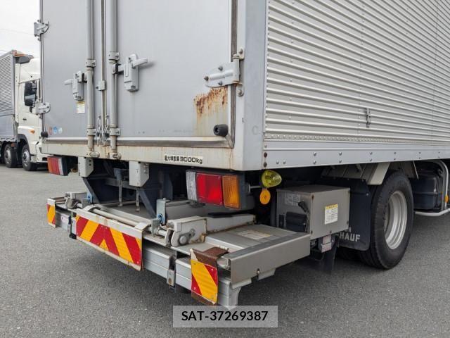 Isuzu ELF TRUCK 2018-02 6904656-5