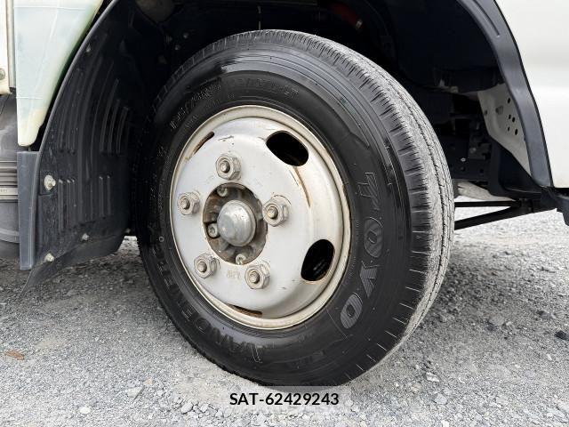 Isuzu ELF TRUCK 2014-03 6904705-11