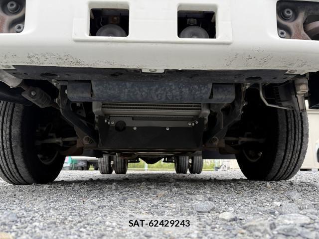 Isuzu ELF TRUCK 2014-03 6904705-8