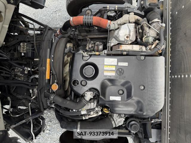 Isuzu ELF TRUCK 2014-01 6904710-7