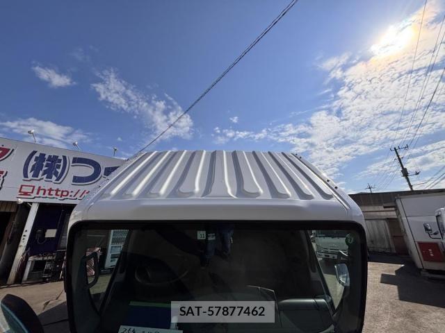 Isuzu ELF TRUCK 2013-10 6904699-10