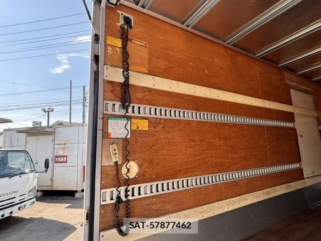 Isuzu ELF TRUCK 2013-10 6904699-19
