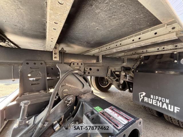 Isuzu ELF TRUCK 2013-10 6904699-24