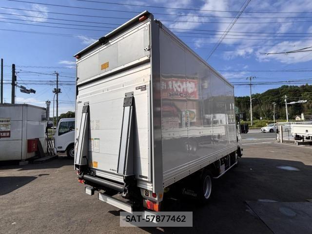 Isuzu ELF TRUCK 2013-10 6904699-4