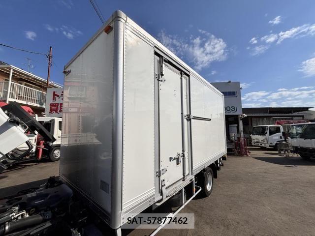 Isuzu ELF TRUCK 2013-10 6904699-8