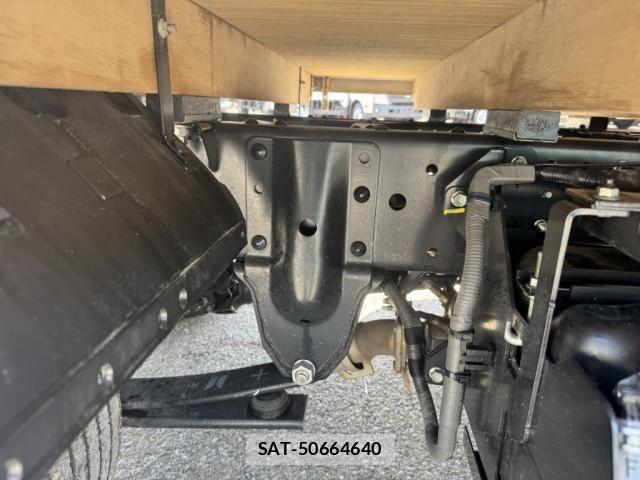 Isuzu ELF TRUCK 2025-04 6904640-17