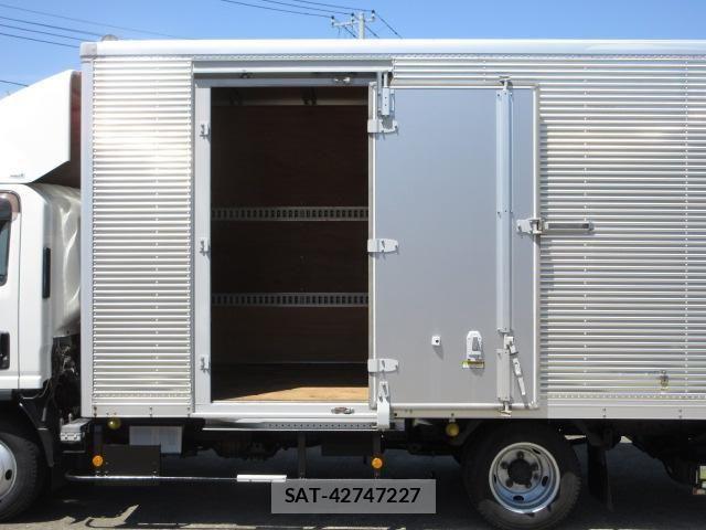 Isuzu ELF TRUCK 2018-03 6904642-9