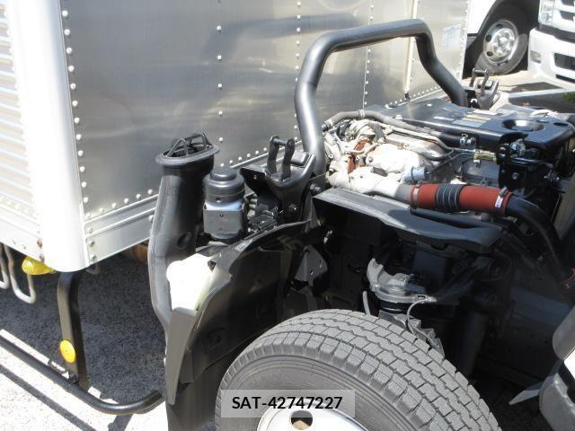 Isuzu ELF TRUCK 2018-03 6904642-16
