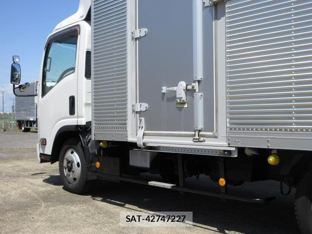 Isuzu ELF TRUCK 2018-03 6904642-18