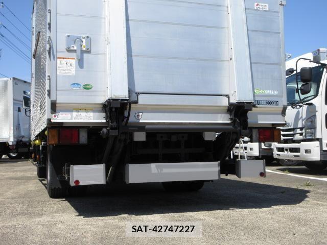 Isuzu ELF TRUCK 2018-03 6904642-21