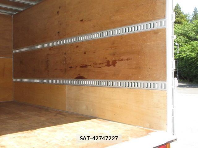Isuzu ELF TRUCK 2018-03 6904642-26