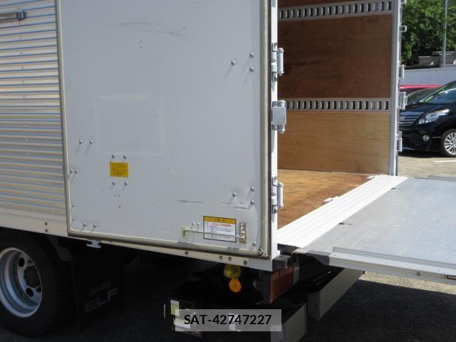 Isuzu ELF TRUCK 2018-03 6904642-28