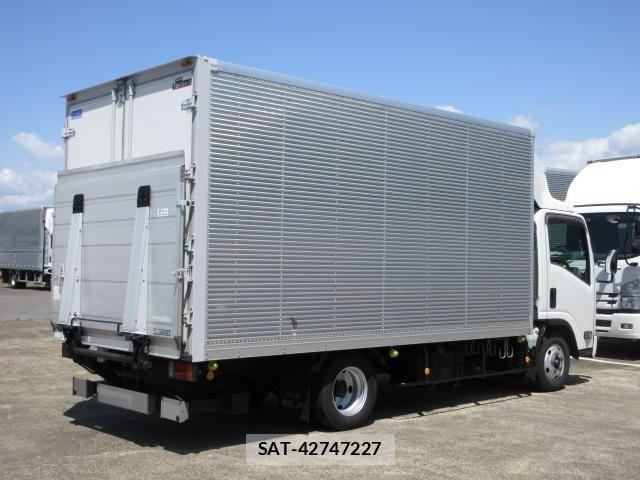 Isuzu ELF TRUCK 2018-03 6904642-2