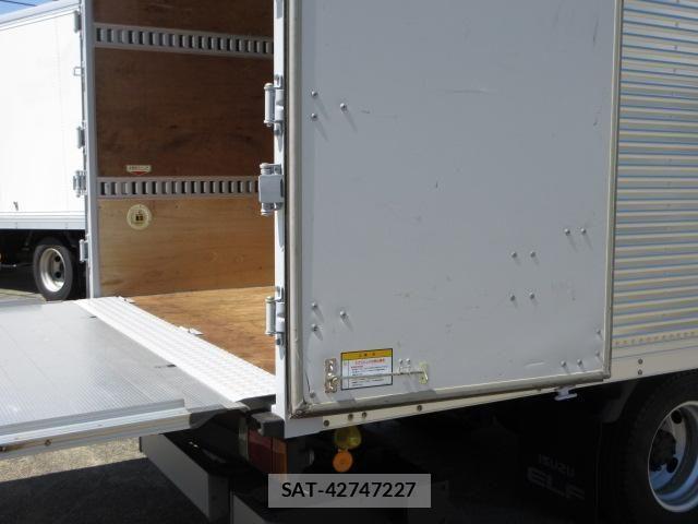 Isuzu ELF TRUCK 2018-03 6904642-29