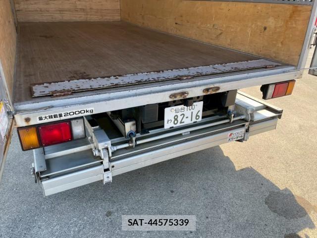 Isuzu ELF TRUCK 2019-10 6904637-13