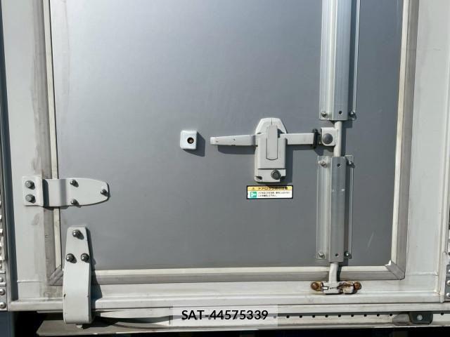 Isuzu ELF TRUCK 2019-10 6904637-16