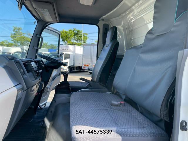 Isuzu ELF TRUCK 2019-10 6904637-27