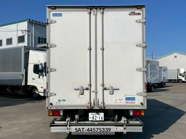 Isuzu ELF TRUCK 2019-10 6904637-4