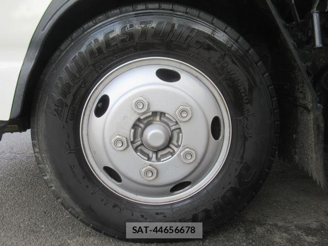 Isuzu ELF TRUCK 2005-11 6904703-19