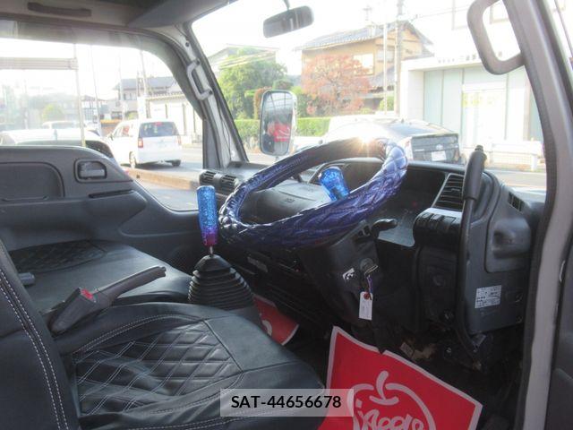 Isuzu ELF TRUCK 2005-11 6904703-5