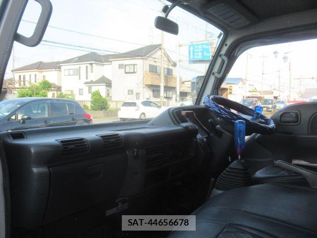 Isuzu ELF TRUCK 2005-11 6904703-7