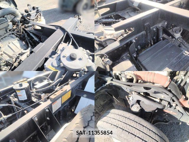 Isuzu ELF TRUCK 2020-04 6904677-25