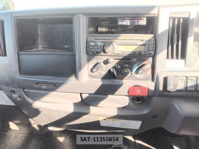 Isuzu ELF TRUCK 2020-04 6904677-6