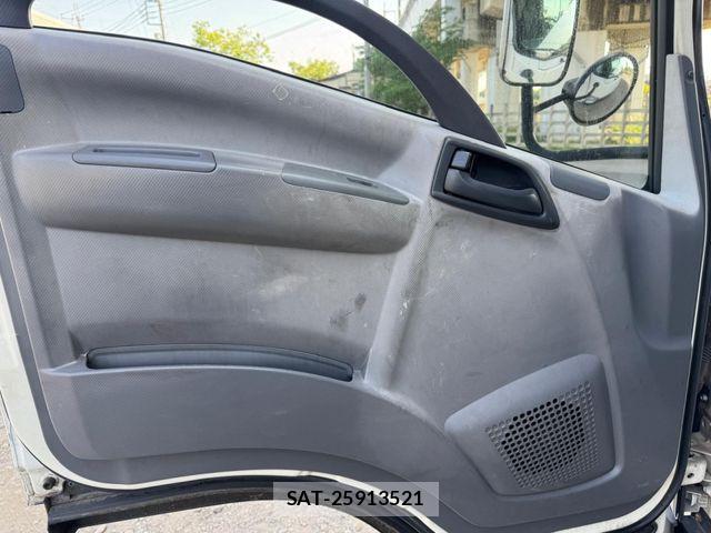 Isuzu ELF TRUCK 2011-01 6993368-12